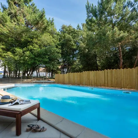 Valdys Thalasso & - Les Pins 酒店 3*