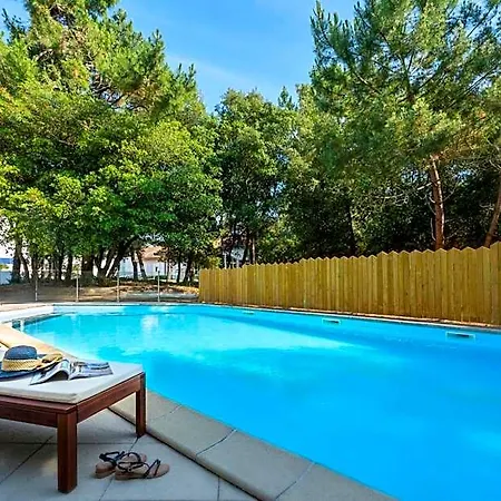 Отель Valdys Thalasso & - Les Pins Сен-Жан-де-Мон